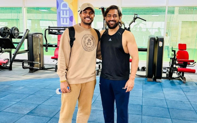 Before IPL 2024, Umesh Yadav and Mahendra Singh Dhoni were seen practicing vigorously in the gym.