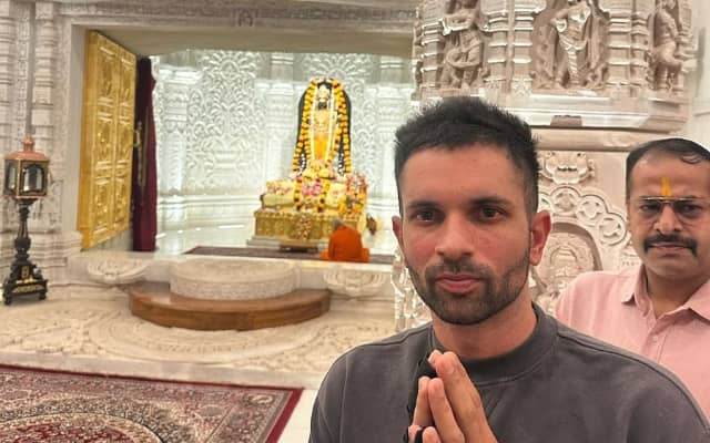 Keshav Maharaj reached Ayodhya to seek blessings of Lord Shri Ram before IPL 2024.