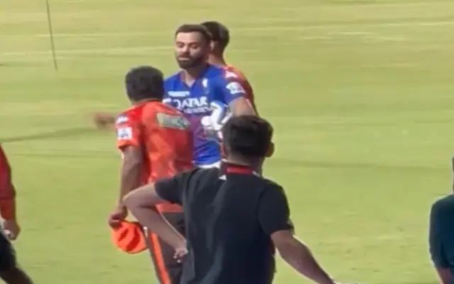 VIDEO: Virat Kohli was seen talking to spin legend Muralitharan before the match against SRH.