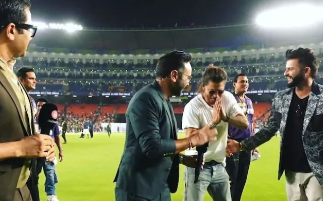 SRK made a big mistake while celebrating KKR’s victory, apologized to everyone with folded hands, watch the video