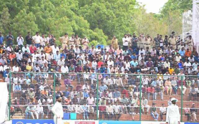 More fans gathered to watch Dilip Trophy match in Anantapur than Bengaluru, photos went viral