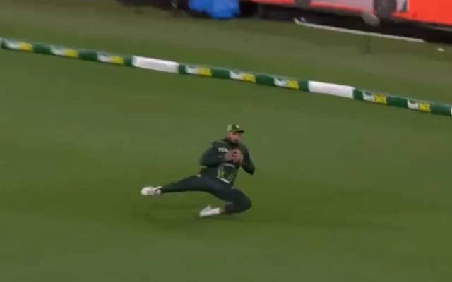 In his international ODI debut, Irfan Khan surprised all the fans with incredible fielding, took an excellent catch.